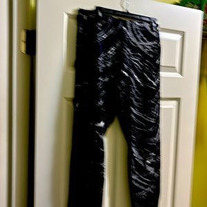 Pink XLG regular black/silver and white leggings new